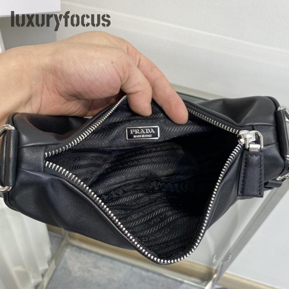 Prada Triangle 1BH190 [Model_16163130] - $ : 